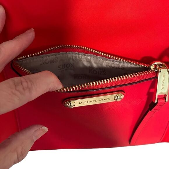 Michael Kors Ariana Large Red Tote. MSRP $280 Great Condition!! - Picture 3 of 9